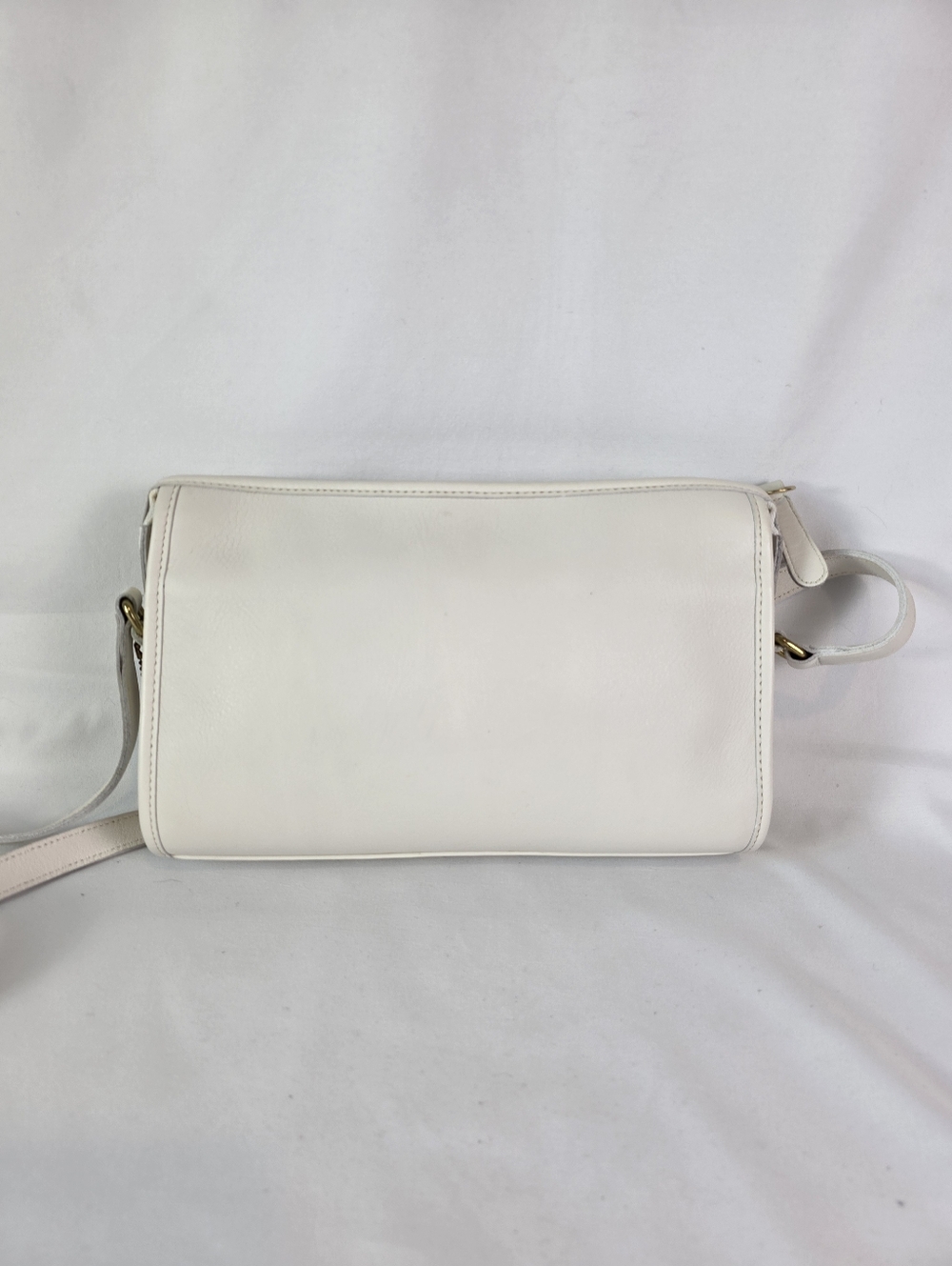 Vintage Coach Taylor 9944 White Leather Crossbody Bag Purse Bridal Wedding - Picture 3 of 15